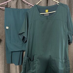WonderWink Teal Green Scrub Top and Pants Set